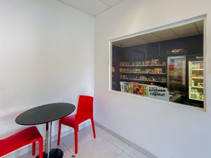 Image 13 - 924230
