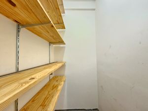 Image 42 - 924249