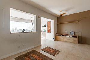 Image 10 - 924251