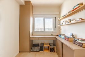 Image 19 - 924251