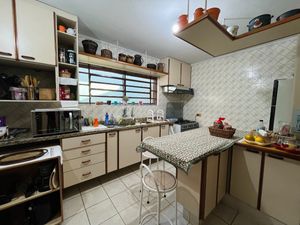 Image 20 - 924252