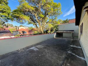 Image 15 - 924252