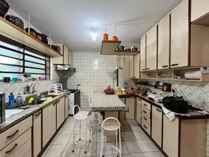 Image 22 - 924252