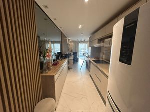 Image 8 - 924253