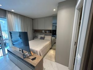 Image 14 - 924253