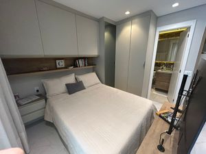 Image 19 - 924253