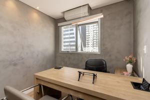 Image 13 - 924255