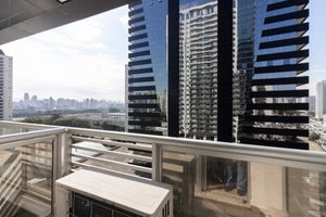 Image 18 - 924255