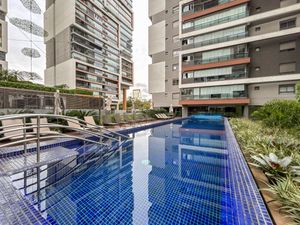 Image 35 - 924258