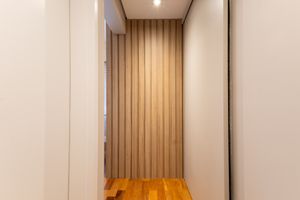 Image 20 - 924258