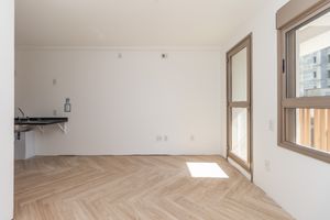 Image 3 - 924263