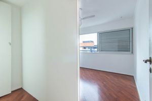 Image 21 - 924264