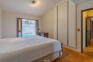 Image 14 - 924266