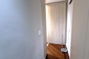 Image 8 - 924271