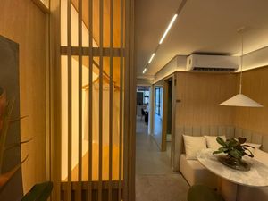 Image 15 - 924272