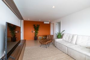 Image 3 - 924275