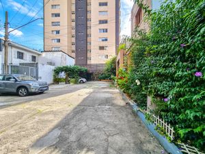 Image 1 - 924288