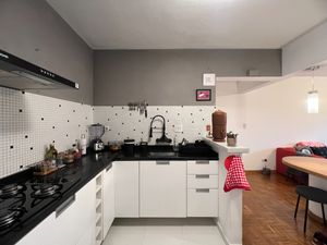 Image 21 - 924294