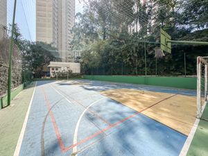 Image 26 - 924298