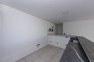 Image 21 - 924301