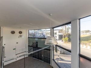Image 37 - 924301