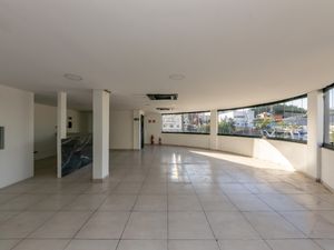 Image 19 - 924301