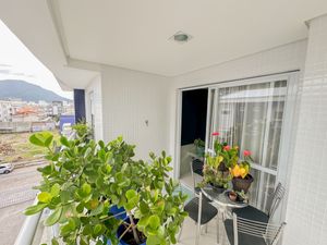 Image 5 - 924303