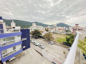 Image 44 - 924303