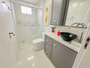 Image 14 - 924303