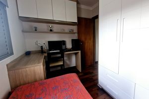 Image 15 - 924306