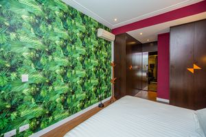 Image 36 - 924310