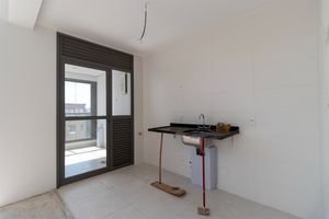 Image 5 - 924313