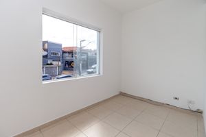 Image 35 - 924316