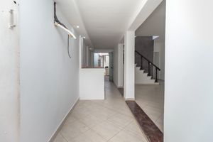 Image 4 - 924316