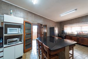 Image 9 - 924317