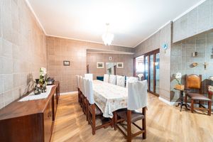 Image 6 - 924317