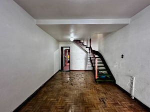Image 30 - 924320