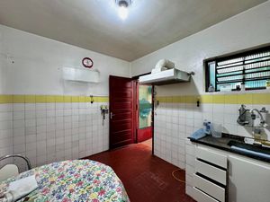 Image 35 - 924320