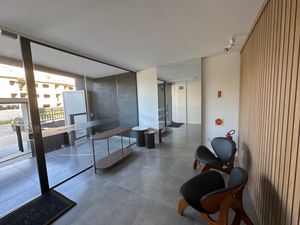Image 19 - 924322