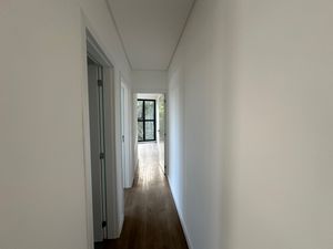 Image 5 - 924322