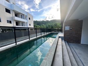 Image 18 - 924322