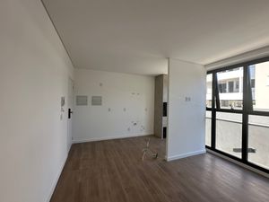 Image 3 - 924322
