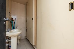 Image 31 - 924324