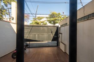Image 5 - 924324