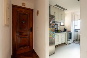 Image 10 - 924325