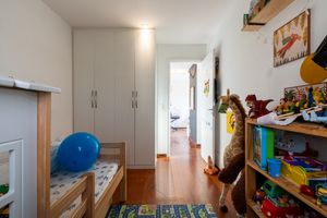 Image 27 - 924325