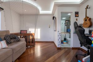 Image 31 - 924325