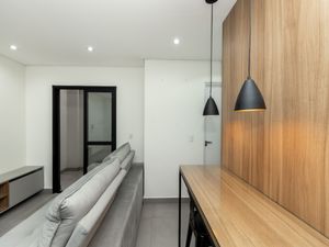 Image 4 - 924326