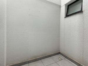 Image 14 - 924326