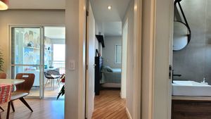 Image 33 - 924328